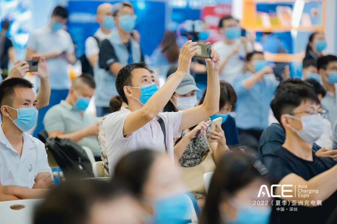 赛西在2022亚洲户外电源大会做主题演讲-亚洲充电展