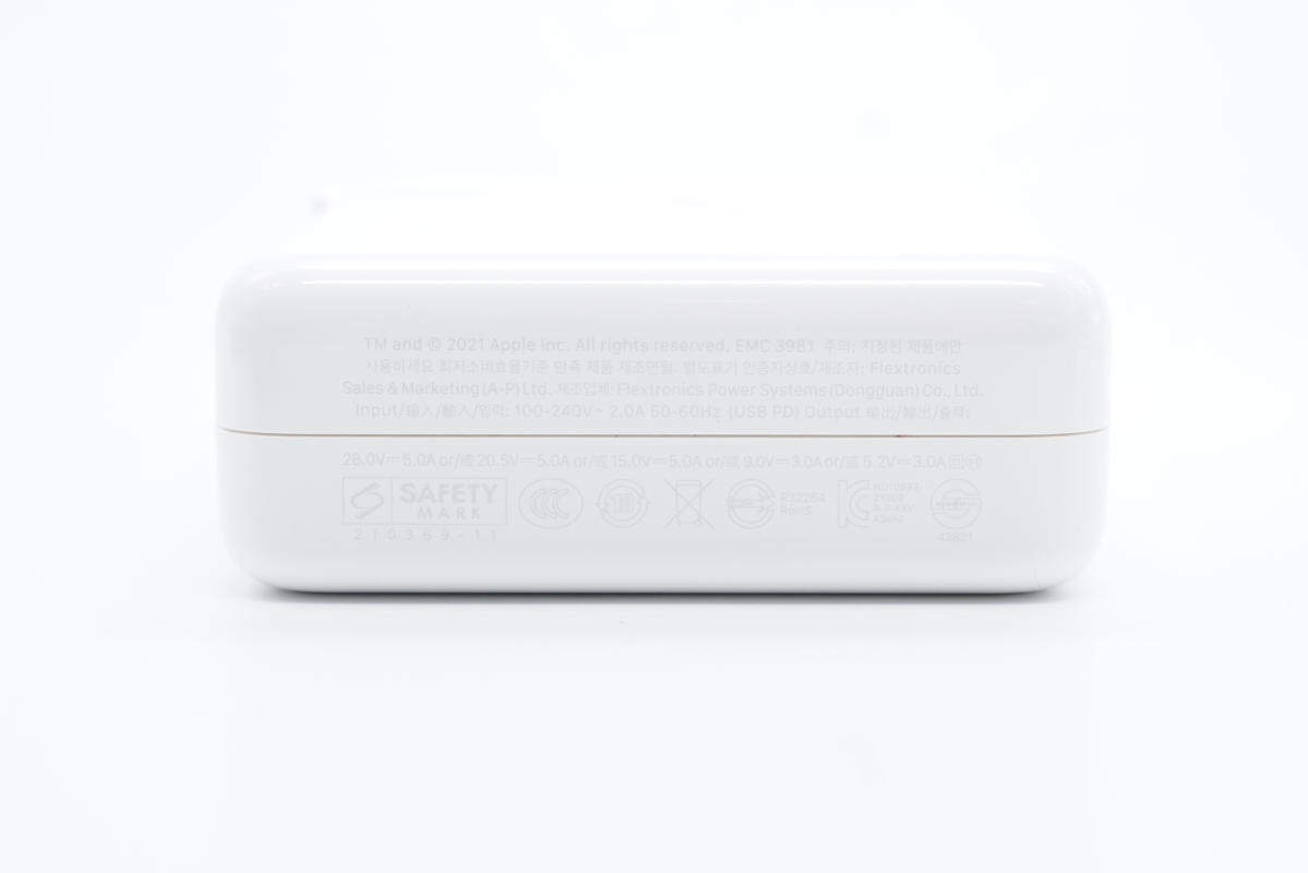 拆解报告：Apple苹果新款MacBook Pro 16标配140W氮化镓充电器A2452-充电头网
