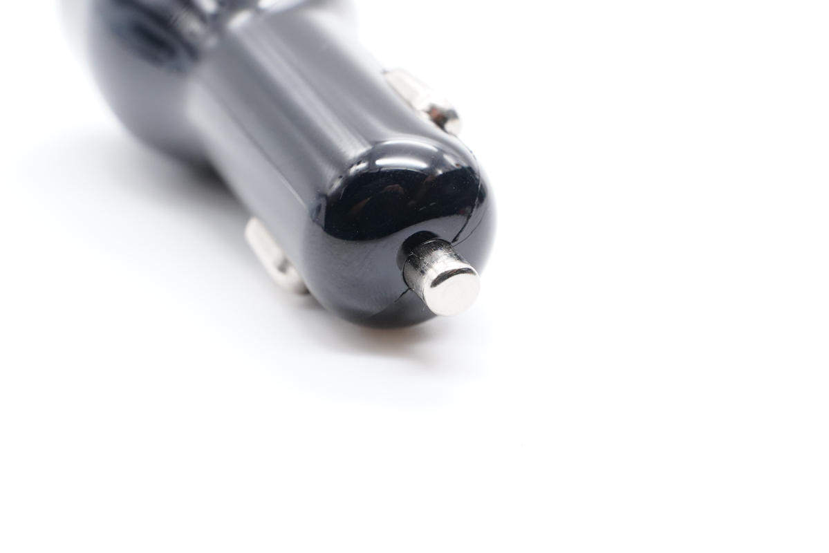 拆解报告:INSIGNIA影雅双A口24W车充NS-MCC24W2K-充电头网