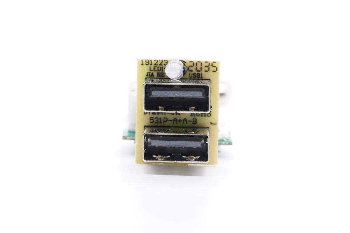 拆解报告:INSIGNIA影雅双A口24W车充NS-MCC24W2K-充电头网