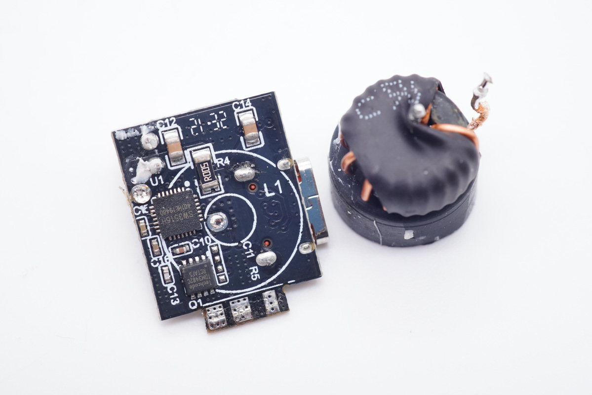 拆解报告:Baseus倍思100W 2C2A氮化镓二代快充CCGAN100UC-充电头网