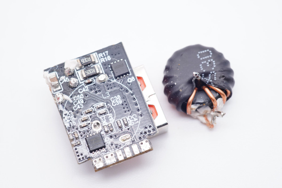 拆解报告:Baseus倍思100W 2C2A氮化镓二代快充CCGAN100UC-充电头网