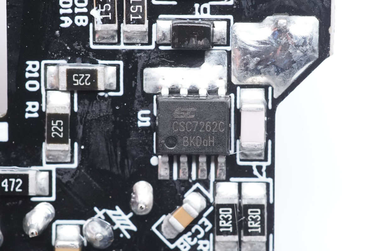 拆解报告：SIEMENS西门子20W快充品字型插座-充电头网