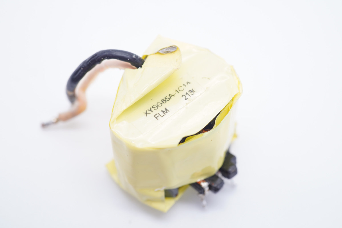 拆解报告:Sicgecs 65W 1A1C氮化镓超级闪充-充电头网