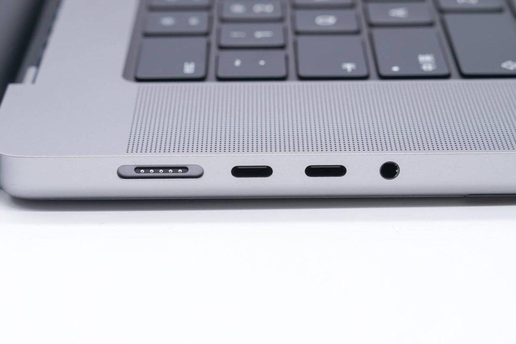 首款PD3.1设备对市面上的PD充电器兼容性如何？MacBook Pro 16 充电兼容性实测-充电头网