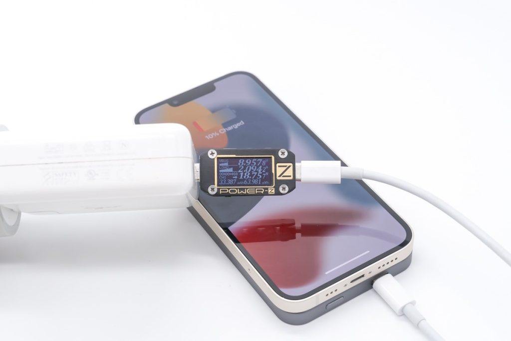 超薄设计，为iPhone 13而来，品丘磁吸无线充电宝测评-充电头网