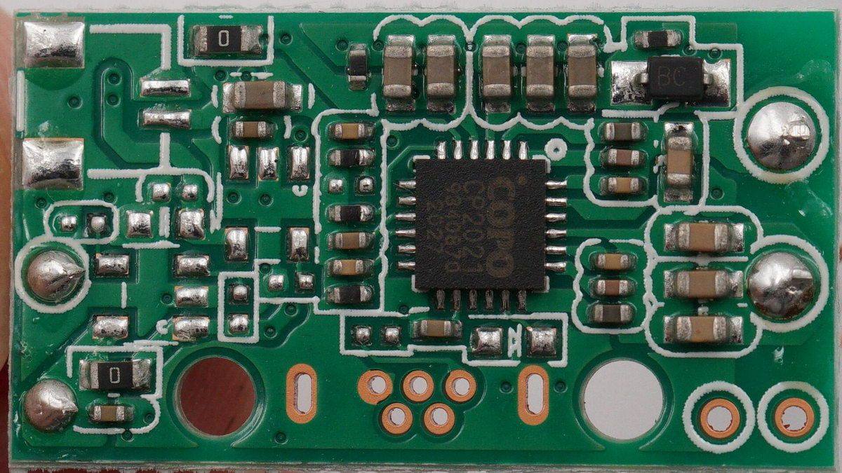 拆解报告：Rapoo雷柏多模式无线充电鼠标MT750W-充电头网