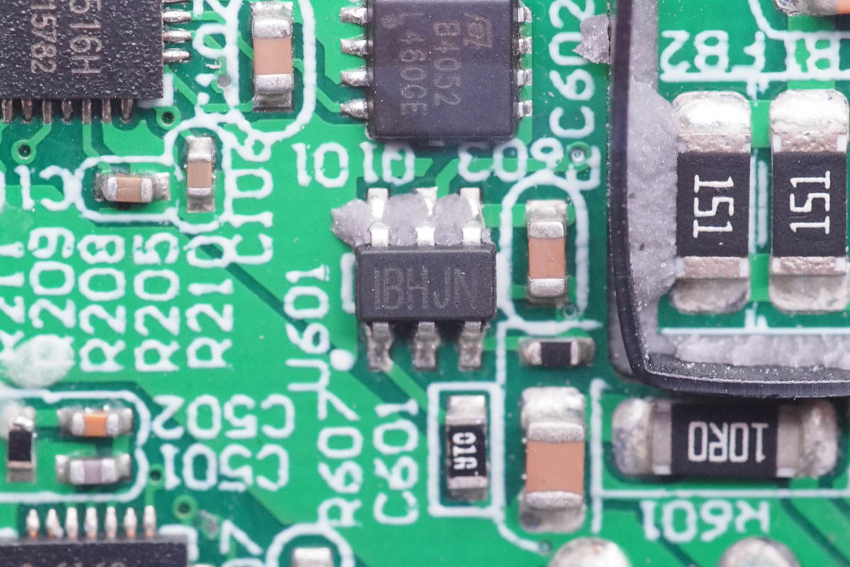 拆解报告:PiLOT今翔65W 2A2C四口快充氮化镓充电器AC06665-充电头网