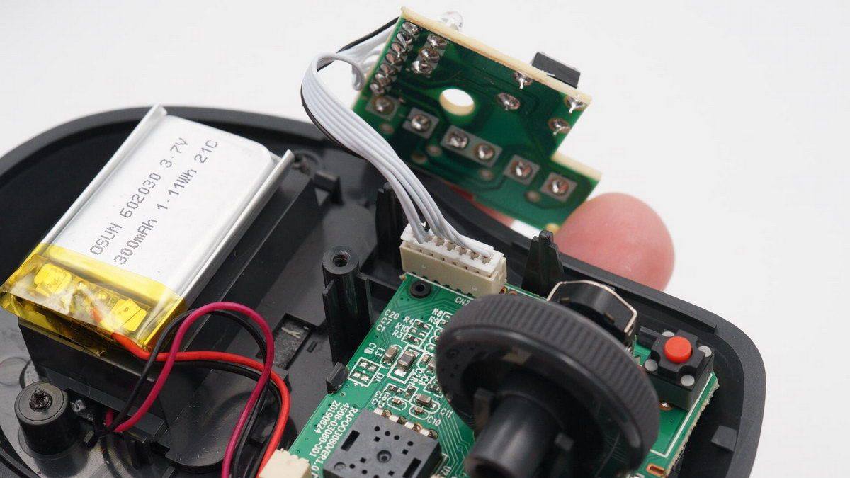 拆解报告：Rapoo雷柏多模式无线充电鼠标M300W-充电头网