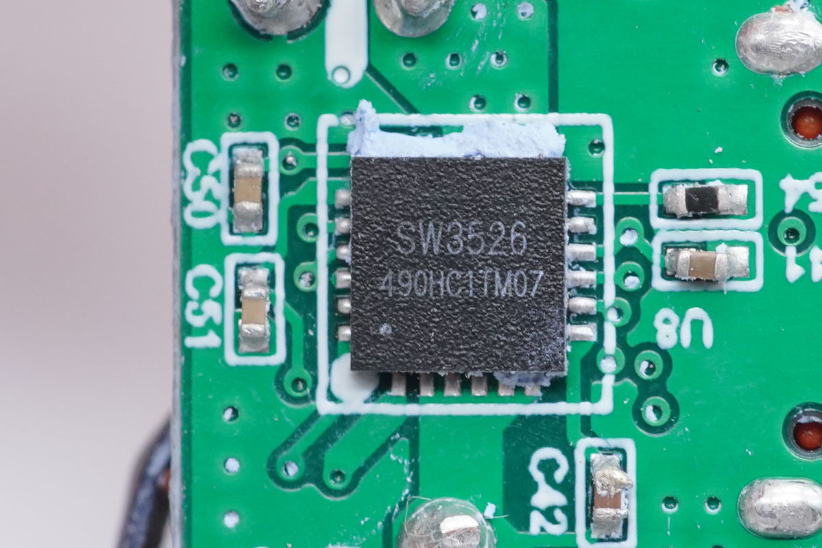 拆解报告：华科生 230W 4C1A氮化镓桌面充GE510-充电头网