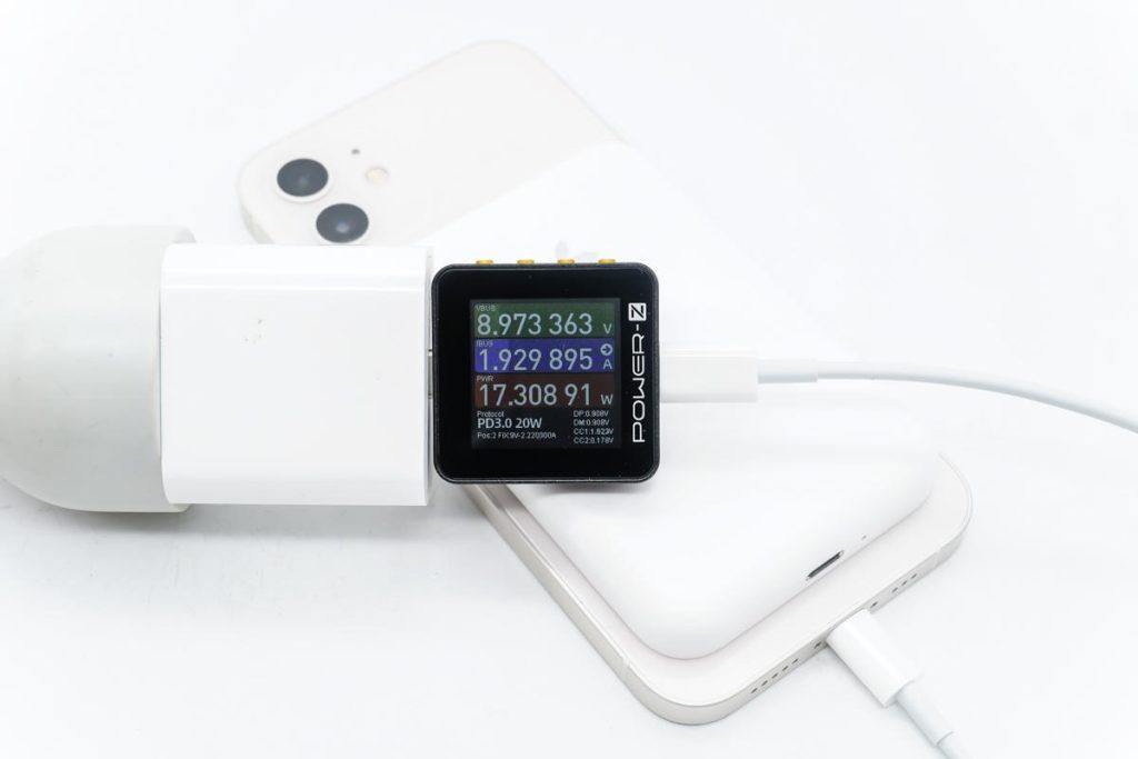 充电宝也能更新固件?苹果 MagSafe 行动电源固件升级实测-充电头网