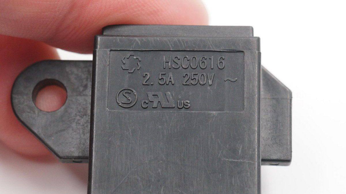 拆解报告：SONY索尼PS3游戏主机216W电源APS-250-充电头网