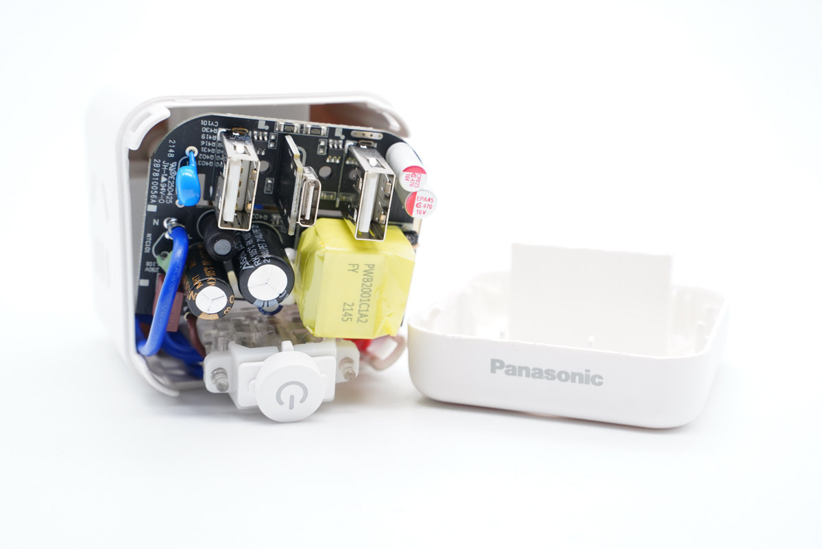 拆解报告：Panasonic松下USB魔方插座快充版-充电头网