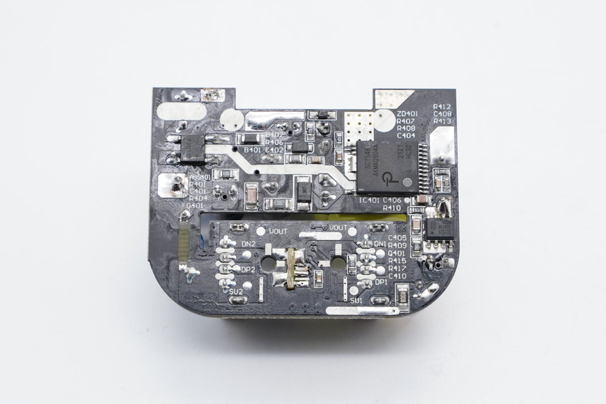 拆解报告：Panasonic松下USB魔方插座快充版-充电头网