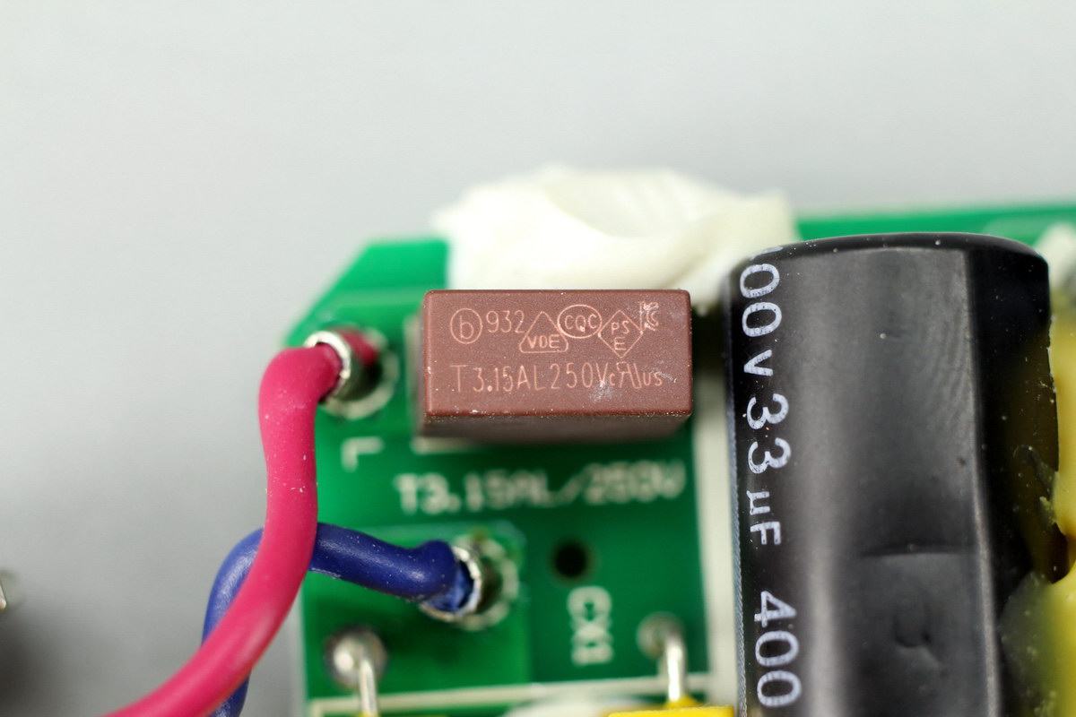 拆解报告：ELIXAGE 30W USB PD充电器-充电头网