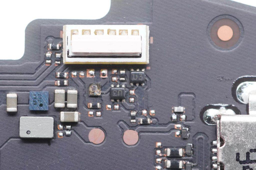拆解报告:华硕ROG Phone 2 AeroActive酷冷风扇2-充电头网