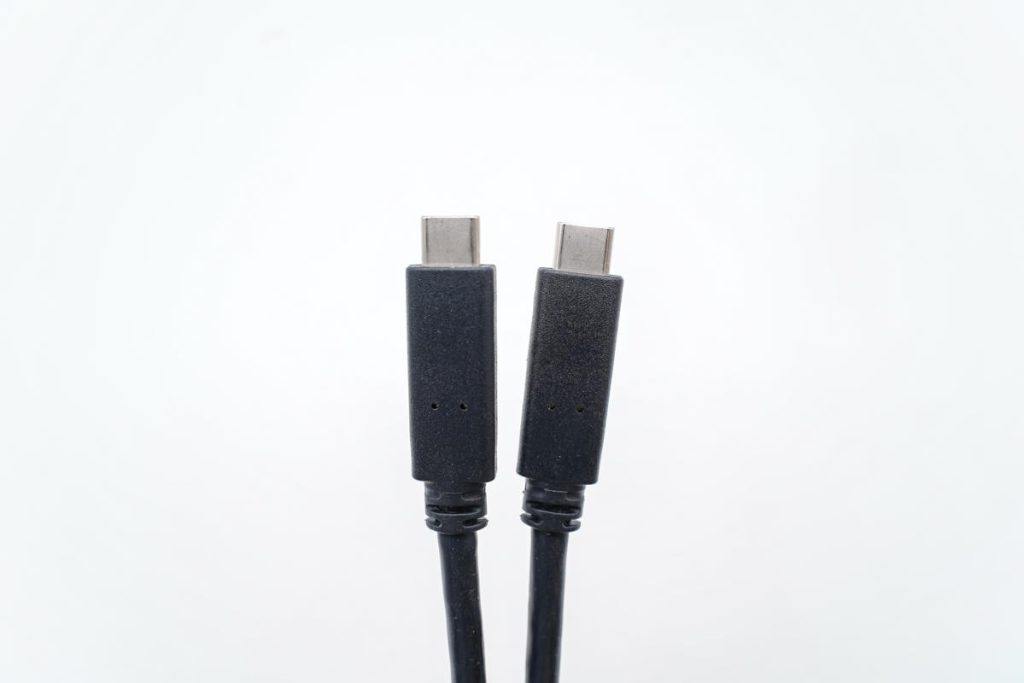 线不可貌相，DELL显示器附赠的 USB-C 线评测-充电头网