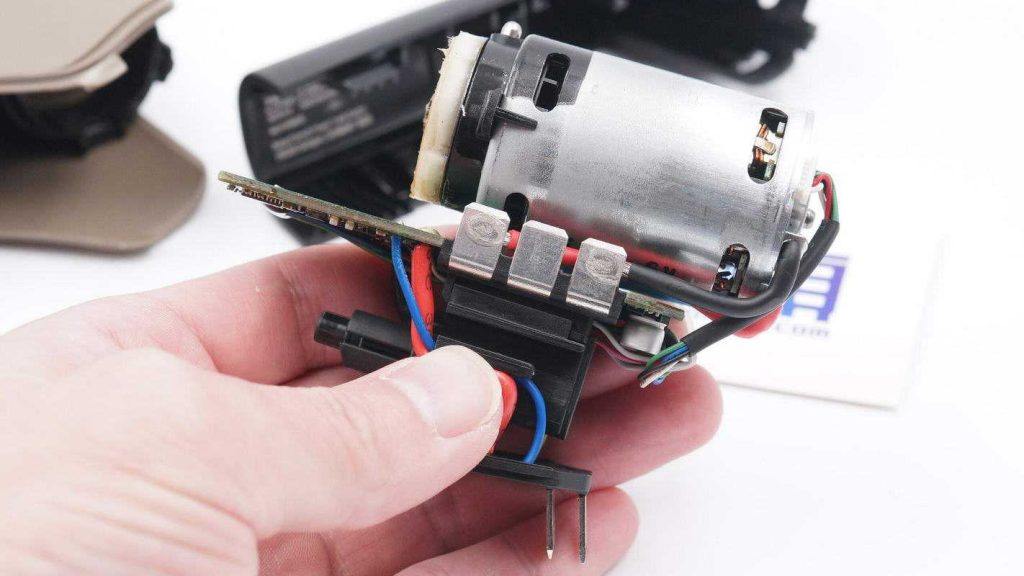 拆解报告:BOSCH博世YOUseries悠系列USB-C充电钻Drill-充电头网