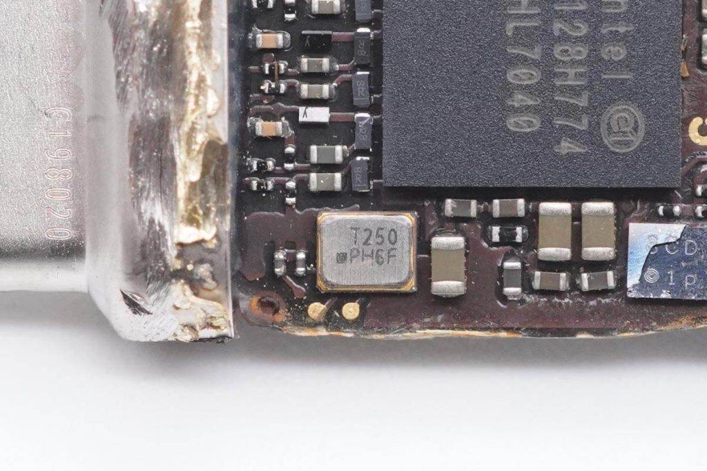拆解报告：Apple苹果1.8米雷电4 Pro数据线A2734-充电头网