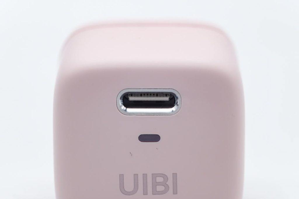 拆解报告：UIBI柚比迷你33W氮化镓充电器P33-充电头网