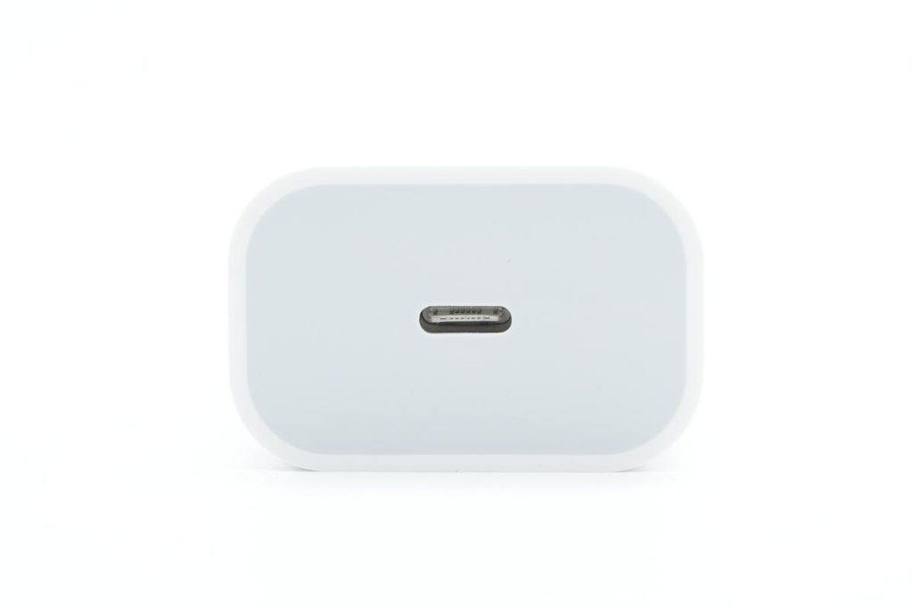 拆解报告:品硕30W PD快充充电器P023-充电头网