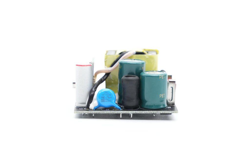 拆解报告:品硕30W PD快充充电器P023-充电头网