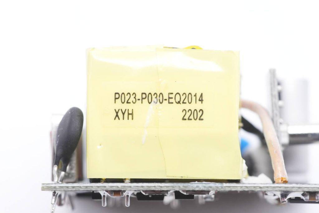 拆解报告:品硕30W PD快充充电器P023-充电头网
