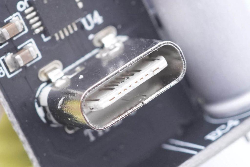 拆解报告:品硕30W PD快充充电器P023-充电头网