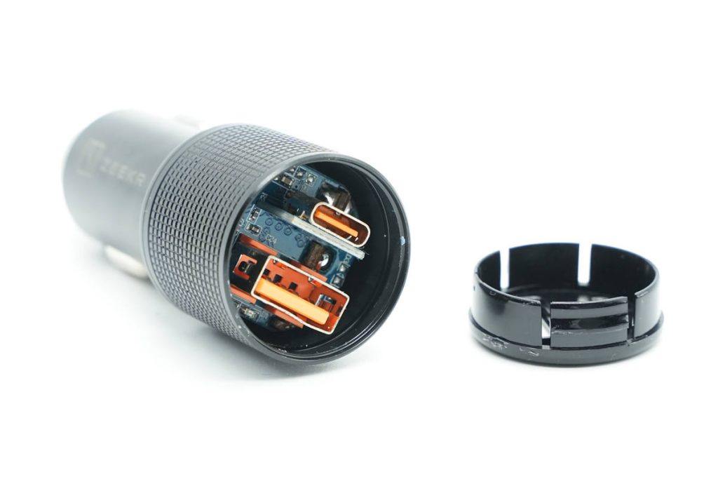 拆解报告:ZEEKR极氪83W 1A1C双口快充车充CQC10Z1A-充电头网