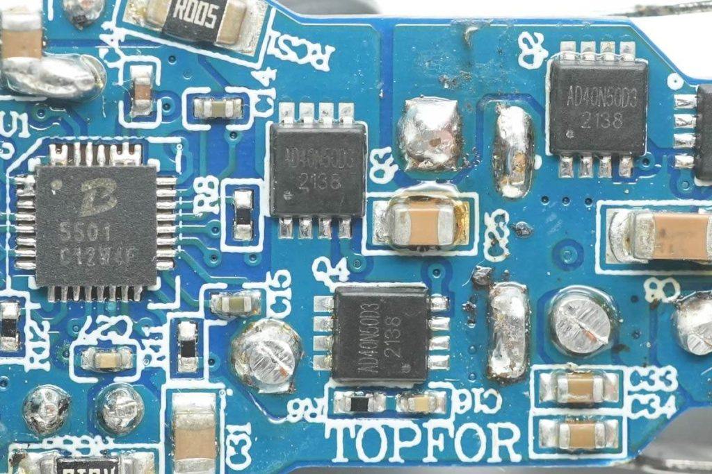 拆解报告:ZEEKR极氪83W 1A1C双口快充车充CQC10Z1A-充电头网