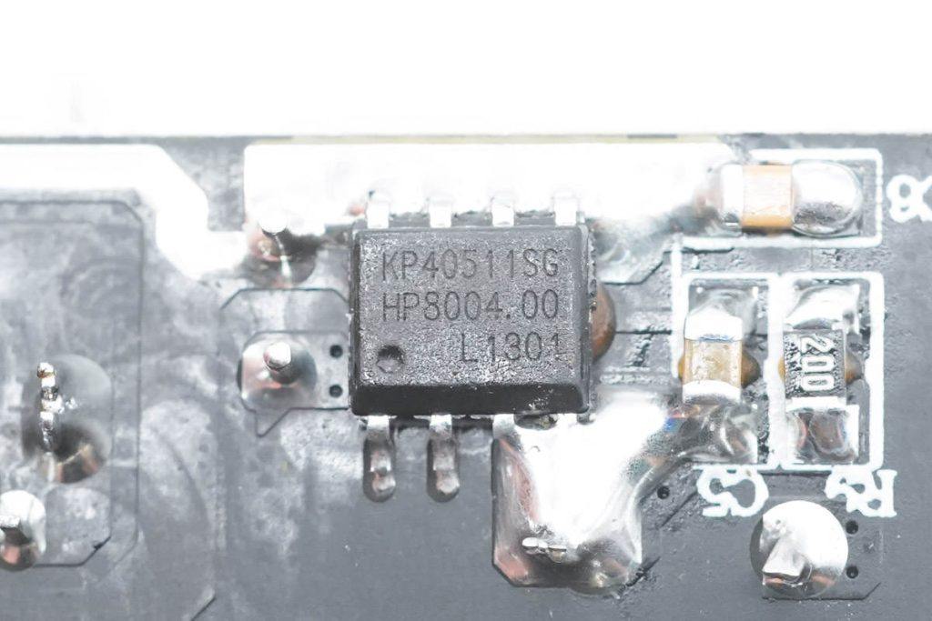 拆解报告：品硕30W 1A1C快充充电器P030-充电头网