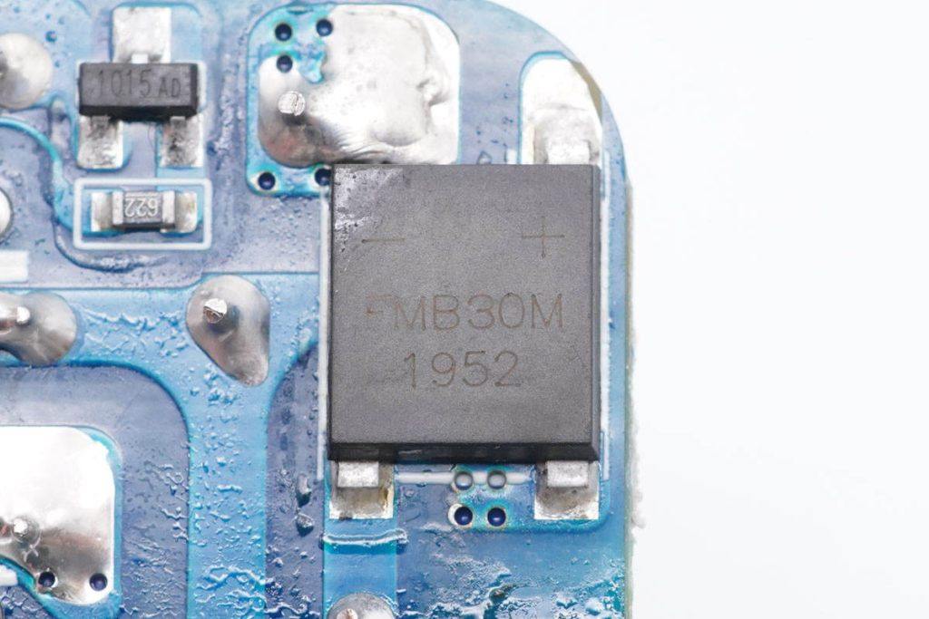 拆解报告：JOYROOM机乐堂35W双C口充电器L-2P351-充电头网