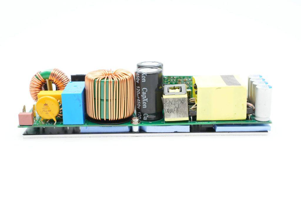 芯干线推出480W氮化镓电源方案，采用四颗氮化镓器件-充电头网