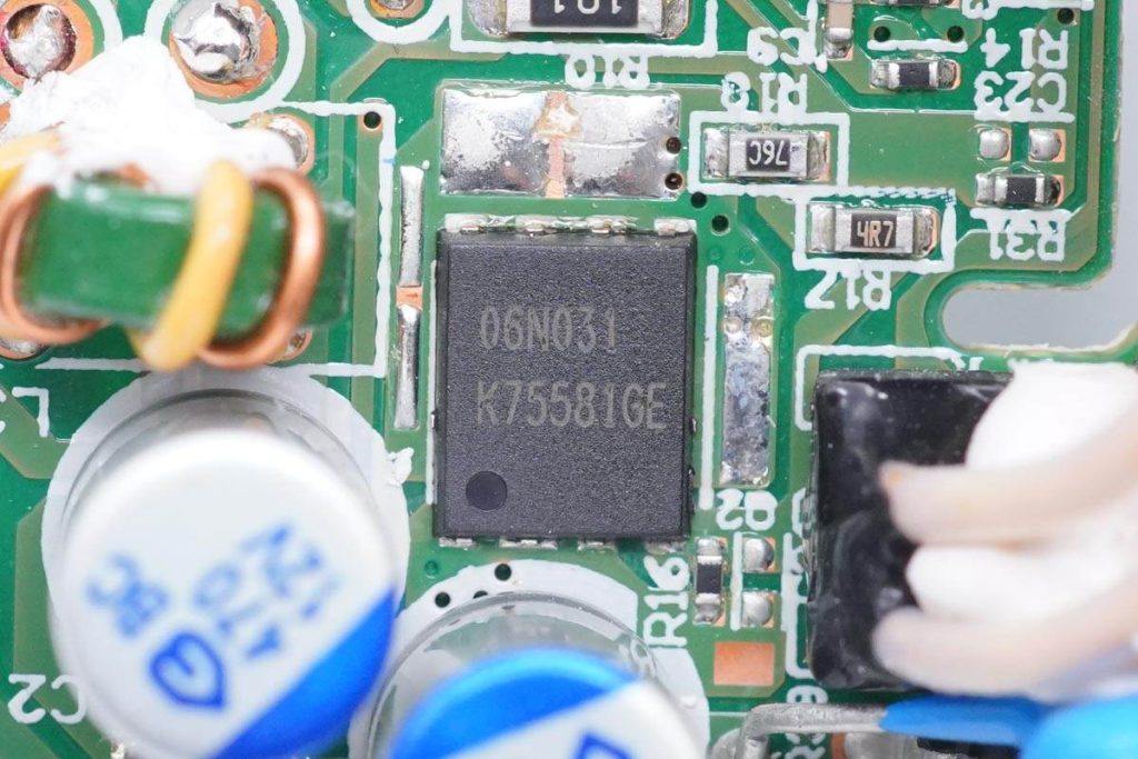 拆解报告:eero 24W PD快充充电器C010001-充电头网