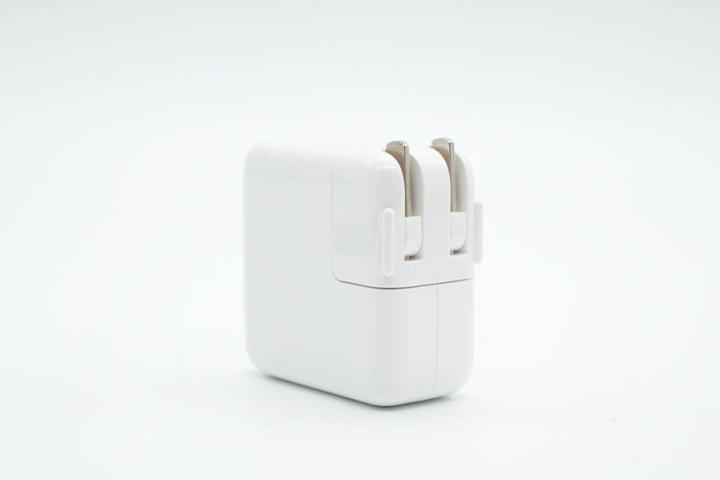 拆解报告：Apple苹果原装35W双C口快充充电器A2676-充电头网