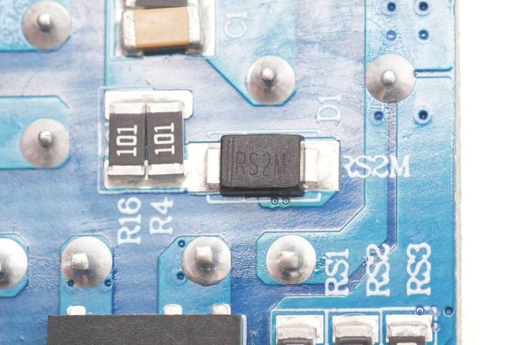 拆解报告:HKS华科生65W 2C1A快充充电器-充电头网