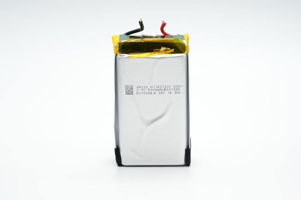 拆解报告:Baseus倍思30W 2A1C快充移动电源PPADM2-10-充电头网