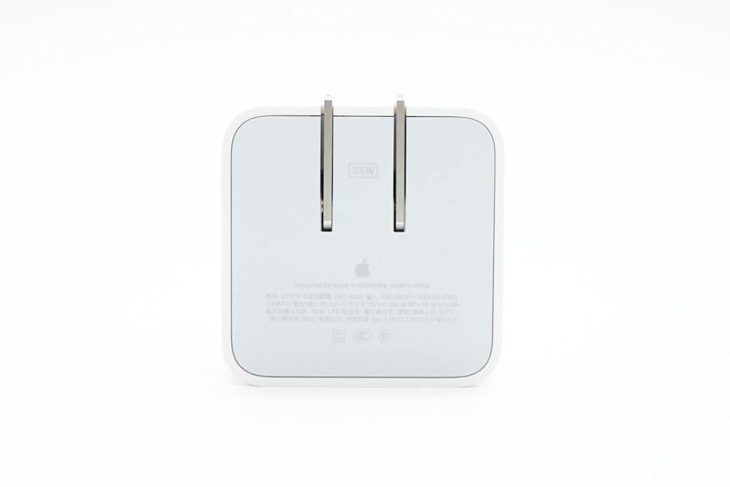 苹果 35W USB-C充电器评测：35W 双C输出，体型更轻巧-充电头网