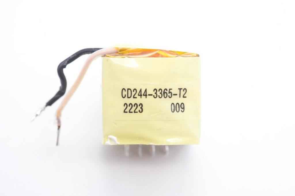 拆解报告：UGREEN绿联65W 2C1A氮化镓充电器CD244-充电头网
