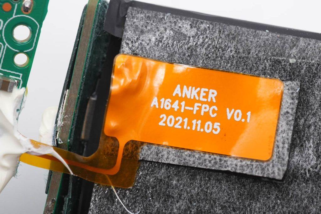 拆解报告：ANKER安克10000mAh磁吸无线充移动电源A1641-充电头网