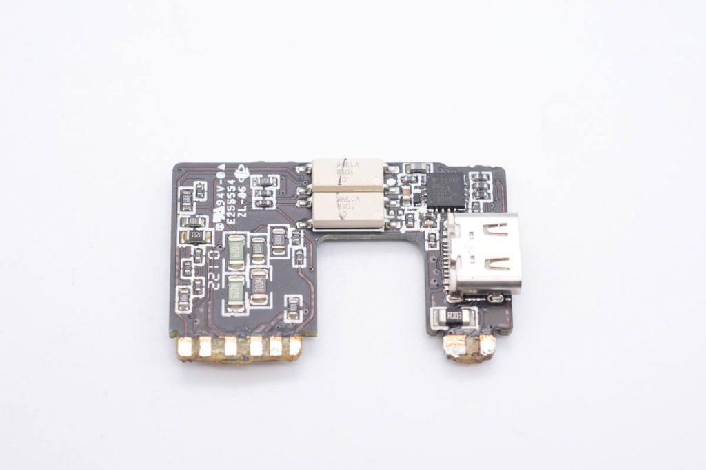 拆解报告：MI小米100W USB-C氮化镓充电器AD100G-充电头网
