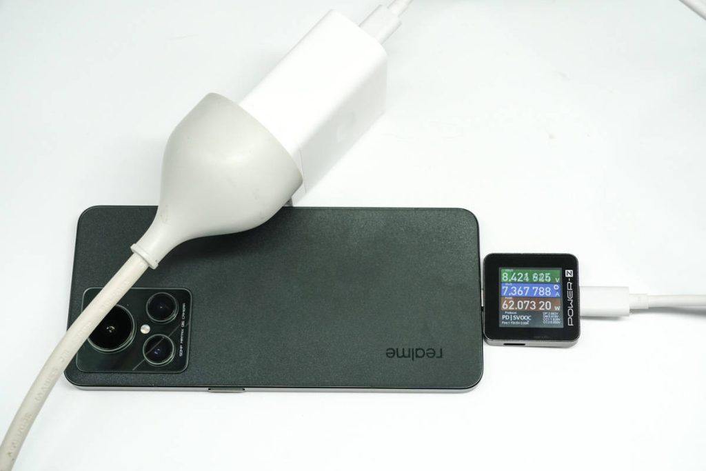 手机|真我GT2大师探索版充电评测：第一代骁龙?8+旗舰芯，100W快充拒绝发烧