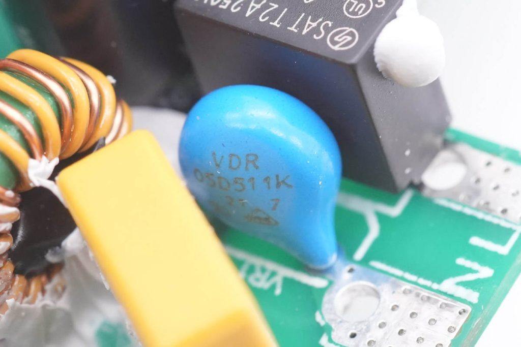 拆解报告:QCY意象40W 1A1C氮化镓充电器-充电头网