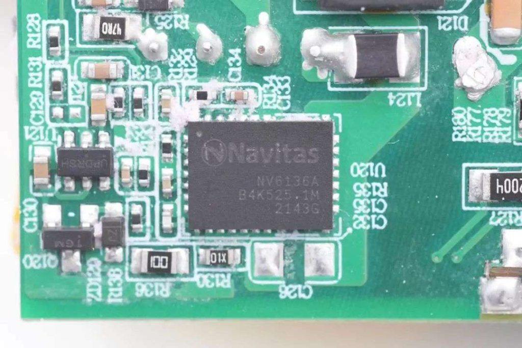 Navitas与Anker合作开发百瓦氮化镓快充-充电头网
