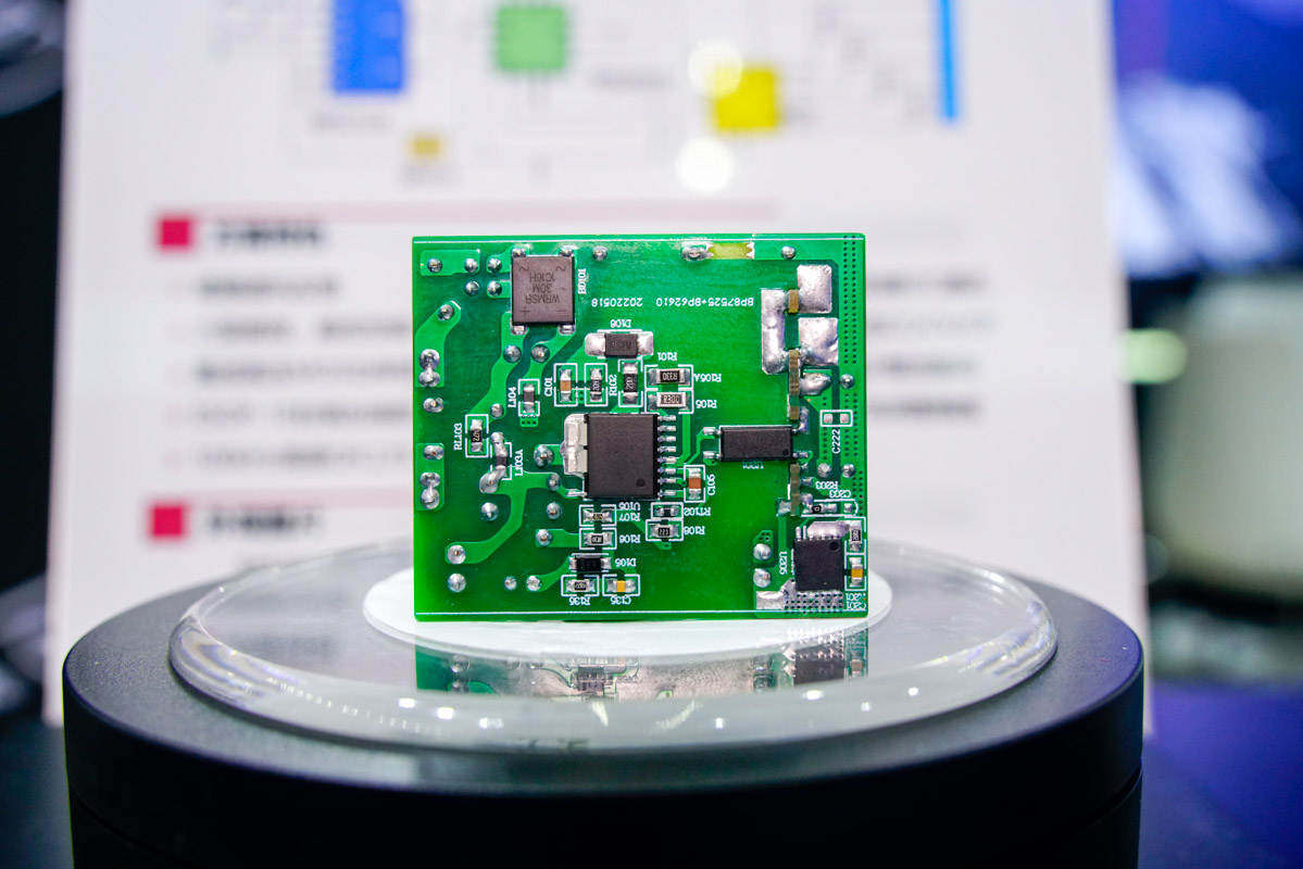 晶丰明源推出20~65W磁耦通信电源芯片-充电头网