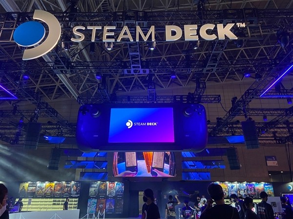 Steam Deck底座首度亮相-充电头网