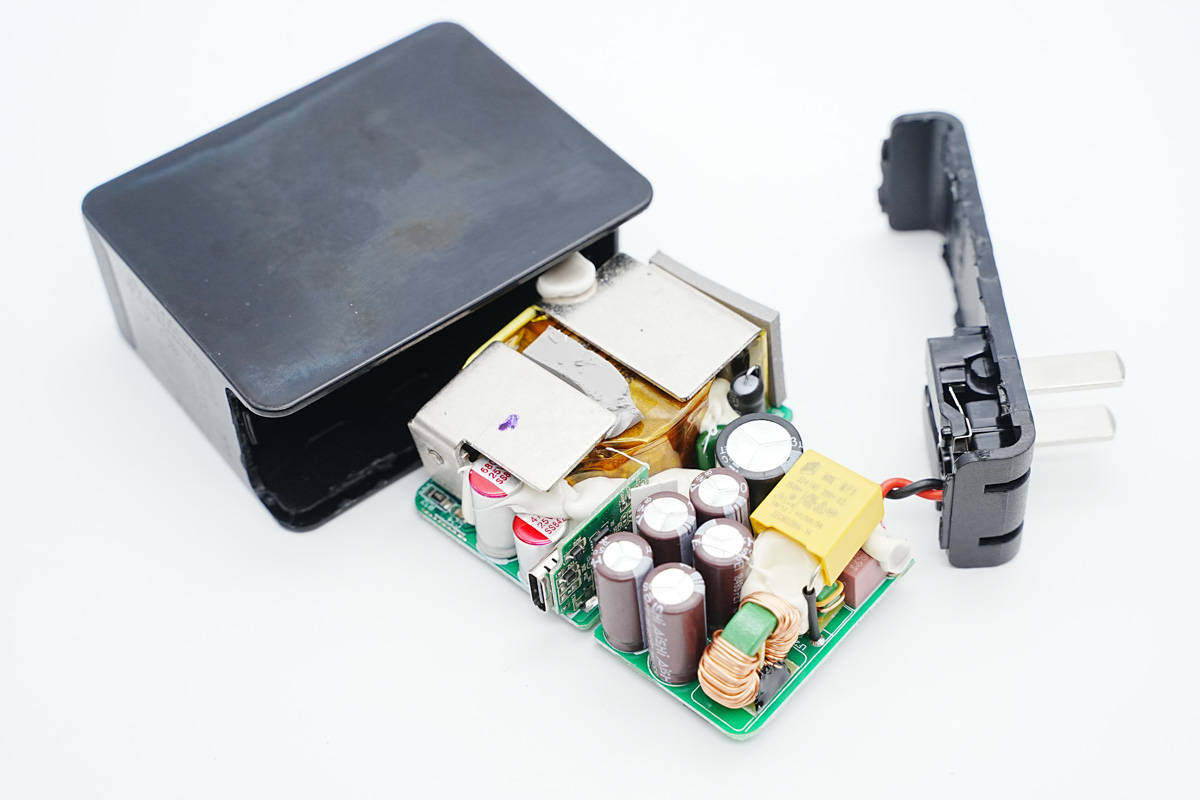 拆解报告:瞬电60W USB-C快充充电器-充电头网