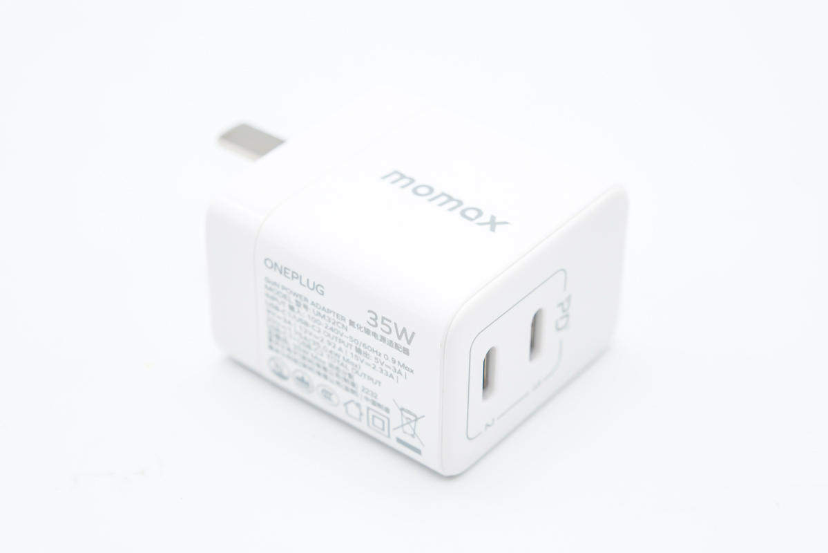 轻盈小巧，输出猛兽，momax 35W双USB-C氮化镓充电器评测-充电头网