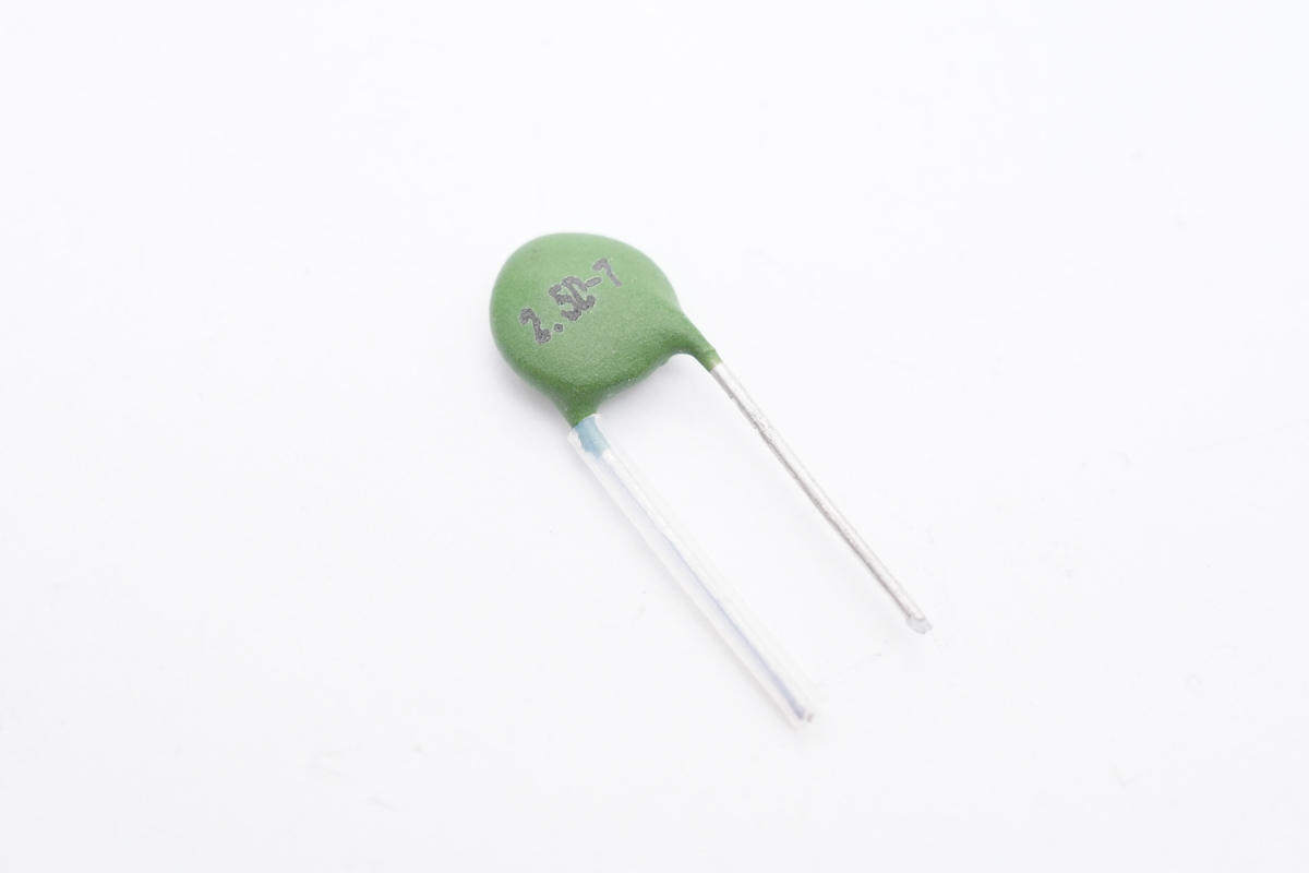 拆解报告:MOMAX摩米士40W双USB-C快充充电器UM31CN-充电头网