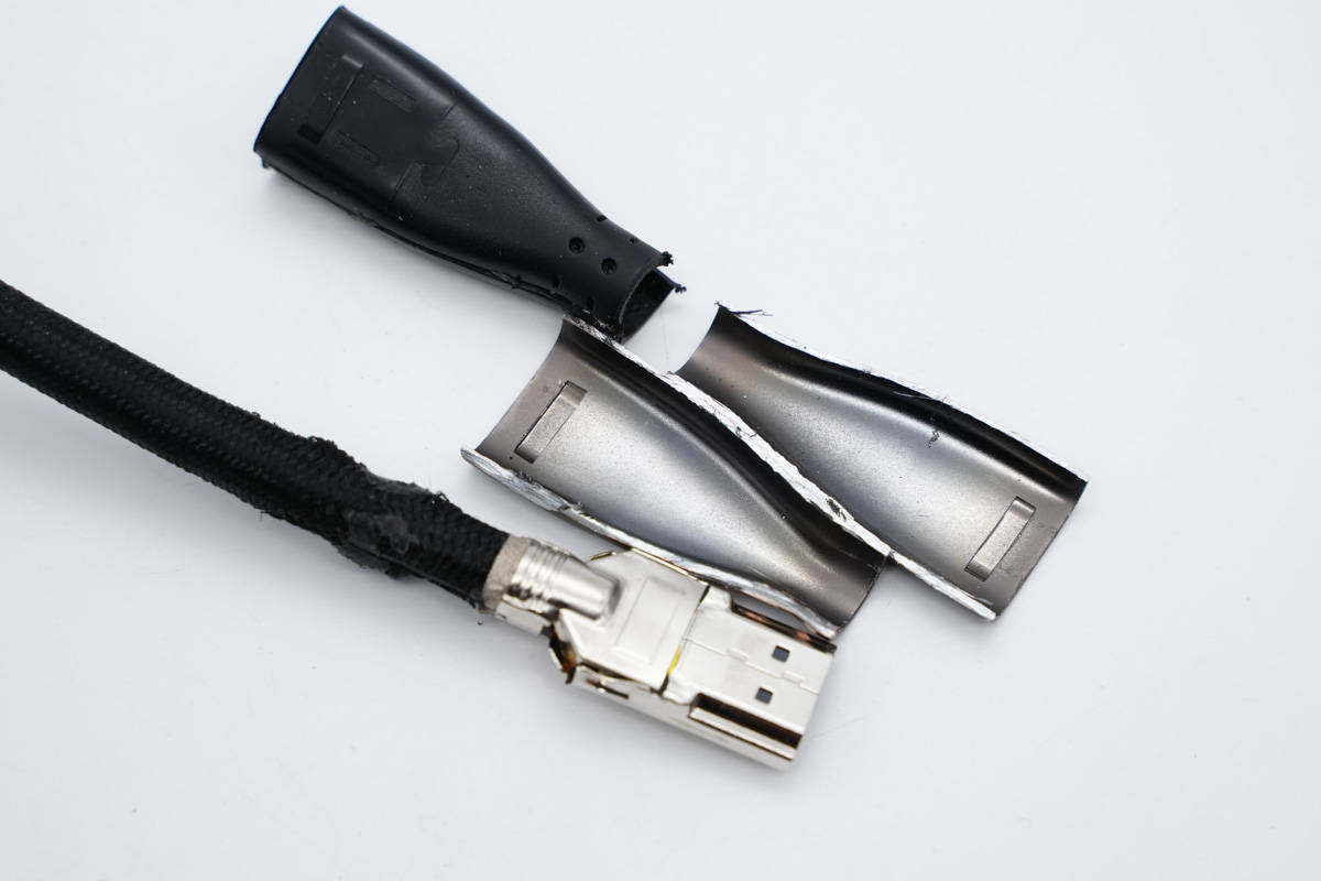 拆解报告：UGREEN绿联8K HDMI视频连接线-充电头网